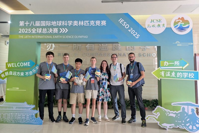 Max bringt zweimal Bronze von der IESO 2025 in China mit!