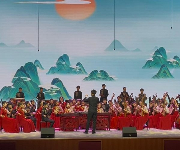 Max bringt zweimal Bronze von der IESO 2025 in China mit!